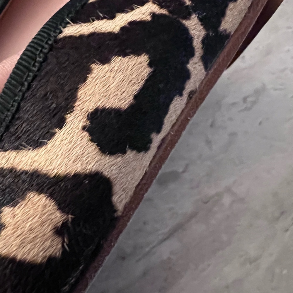 Kate Spade Calf Hair Leopard Print Flats with Black Bow. Size 7M - Picture 6 of 15